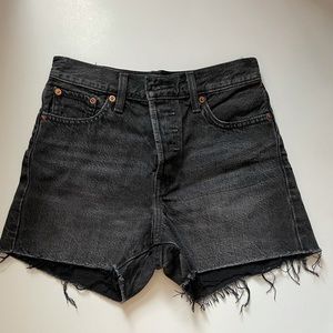 Black Levi short